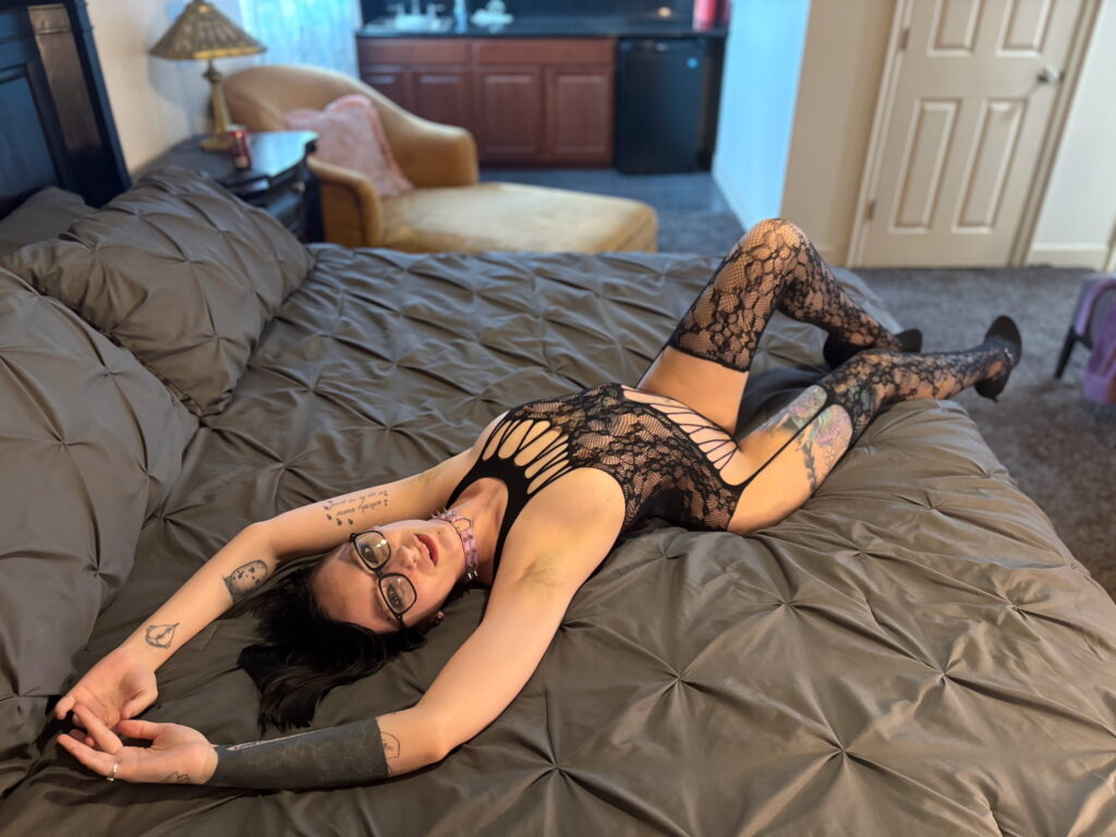 8790476703169062801 - Laura Higdon